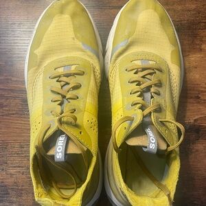 Sorel Kinetic Impact Women-Size 8-Gold/Yellow Sneakers